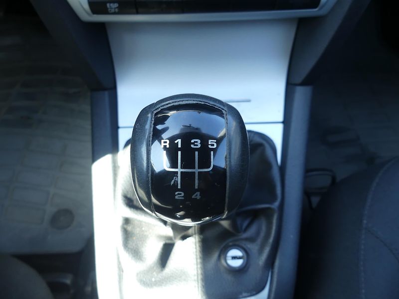 Škoda Octavia (2009) 1,6 MPi - fotka 16 z 16