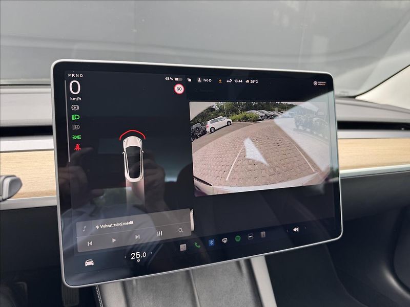 Tesla Model 3 LR REFRESH 4WD 82kWh - fotka 28 z 32