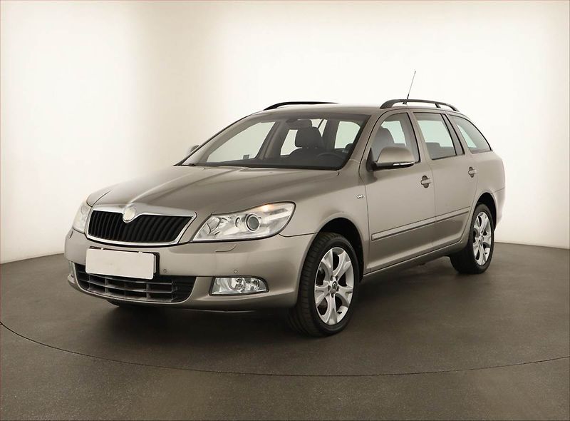 Škoda Octavia (2009) Laurin&Klement 1.8 TSI, 4X4 - fotka 2 z 16