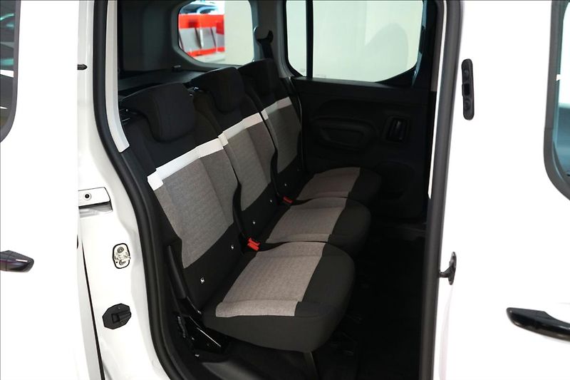Citroën Berlingo (2026) 1,5 Diesel 130k Manual MAX - fotka 10 z 19