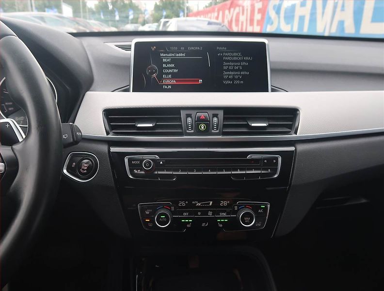 BMW X1 (2017) M Sport xDrive20d, 4X4 - fotka 12 z 23