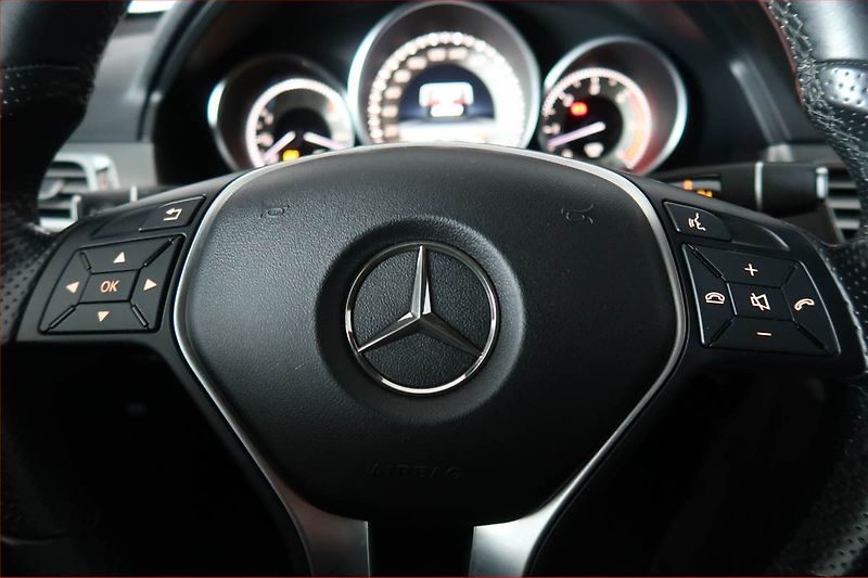 Mercedes-Benz Třídy E (2013) Edition E 300 BlueTEC, Automat - fotka 16 z 20