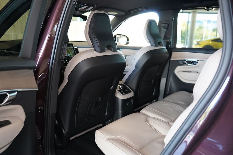 Volvo XC90 T8 PLUS Dark, Vzduch, 360° - fotka 42 z 49