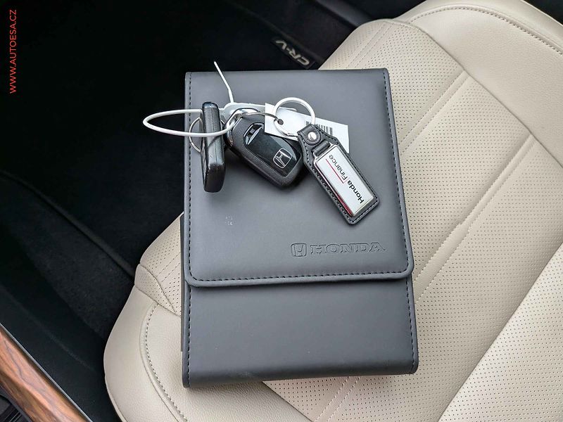 Honda CR-V (2019) 1.5 i-VTec 4WD, ČR - fotka 16 z 17