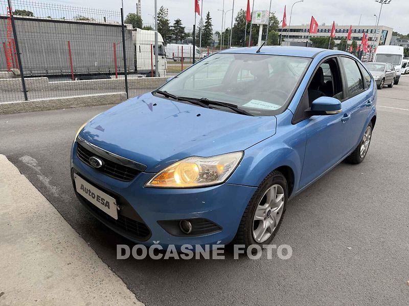 Ford Focus (2010) 1.6i, ČR - fotka 1 z 3