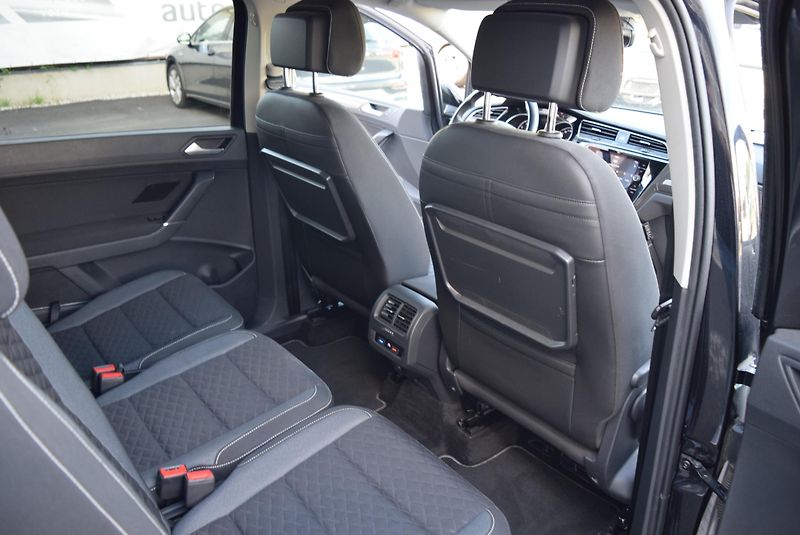 Volkswagen Touran (2018) 1.5TSI 110kw ED. JOIN LED NAVI - fotka 40 z 44