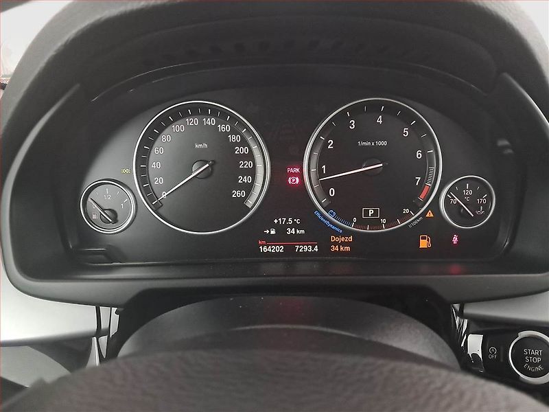 BMW X5 (2017) xLine xDrive35i - fotka 11 z 25