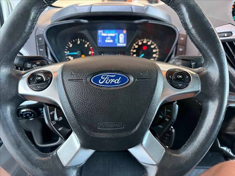 Ford Tourneo Custom 2,2 9míst,92kW,po servisu - fotka 16 z 26
