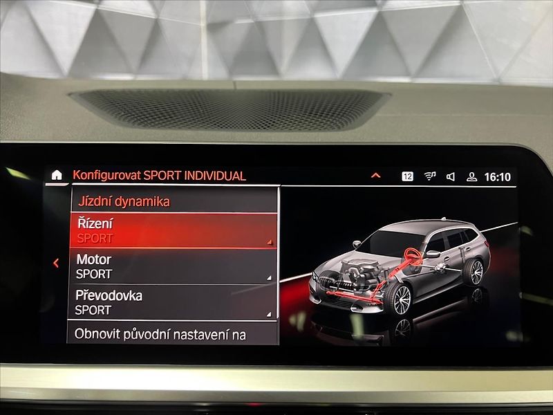 BMW Řada 3 320d xDrive A/T LUXURY, TAŽNÉ - fotka 16 z 31