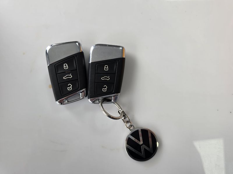 Volkswagen Arteon 2.0 TDI R-Line TZ Led Alcantra - fotka 19 z 19