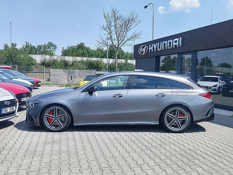 Mercedes-Benz CLA AMG 45S 4Matic Shooting Brake - fotka 8 z 38