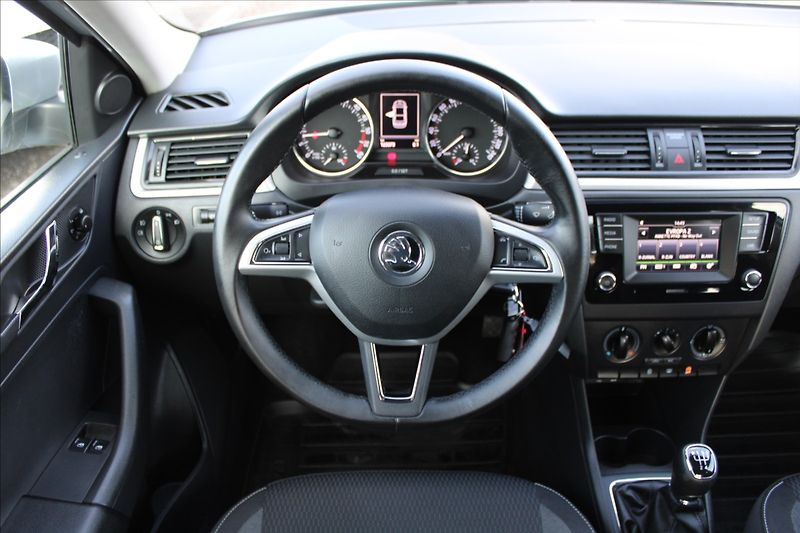 Škoda Rapid 1,4 TDI  NOVÉ V ČR - fotka 10 z 32