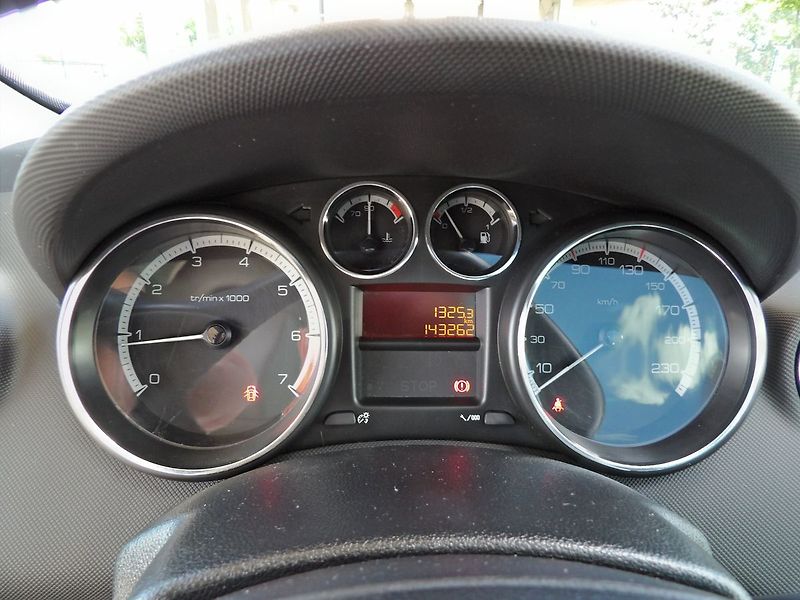 Peugeot 308 SW 1.6VTi 88kW AutoAC Serviska - fotka 12 z 33