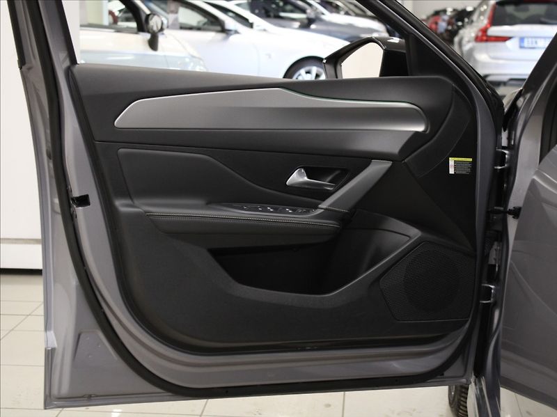 Peugeot 308 1,2 PT GT Paměť PANO Výprodej! - fotka 20 z 30