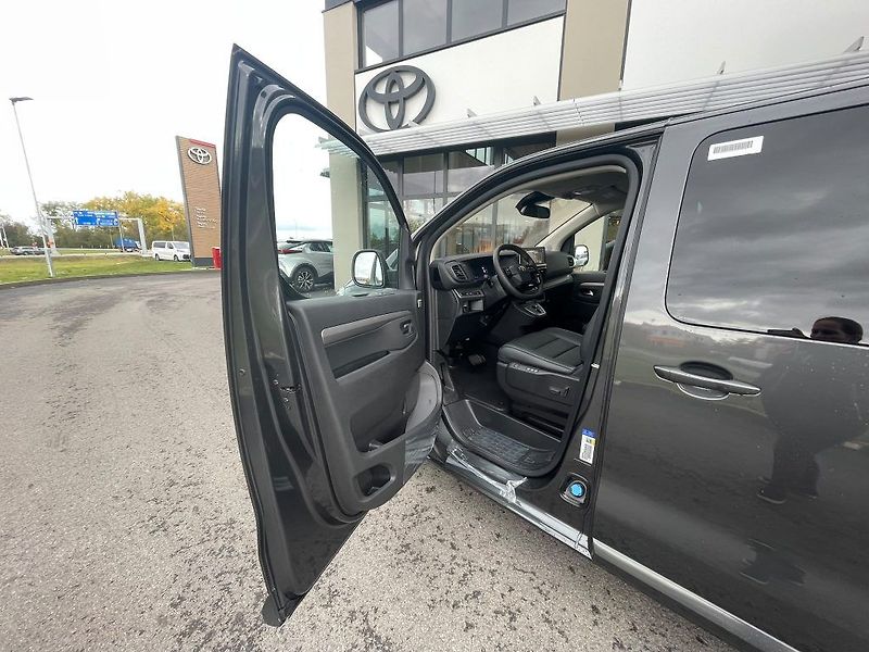 Toyota ProAce Verso 2.2D L2 180k AT VIP Skyview - fotka 12 z 30