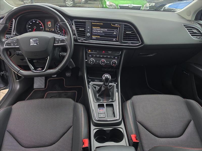 Seat Leon 1,4 TSi 92KW FR LED NAVI KŮŽE - fotka 28 z 49