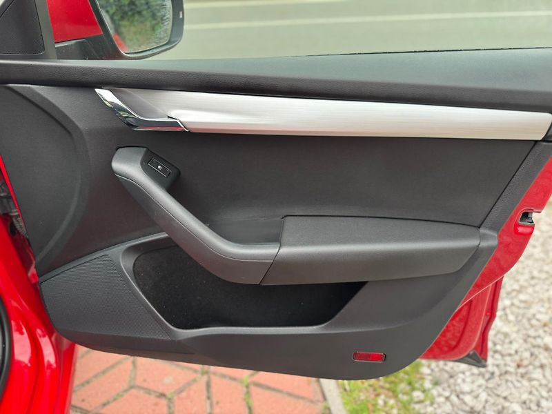 Škoda Octavia 1.6 1.MAJITEL ČR DPH NEBOURÁNO - fotka 23 z 25