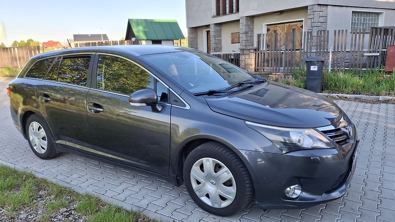 Toyota Avensis 1.8 VVT-I Rezervace - fotka 4 z 30