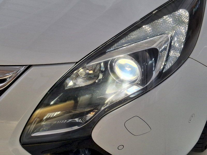 Opel Zafira (2015) Tourer 2,0CDTi 125kW - fotka 28 z 29