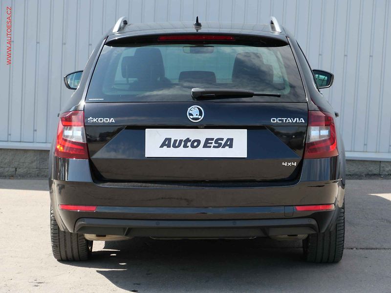 Škoda Octavia (2017) 1.8TSi 4x4, 2.maj,ČR, L&K - fotka 5 z 28