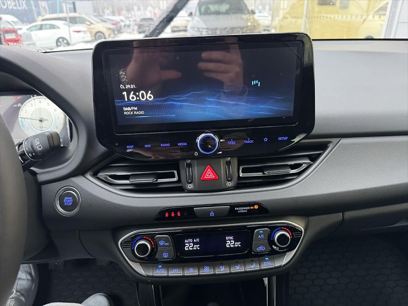 Hyundai i30 (2026) 1,0 T-GDI MT STYLE - fotka 9 z 11