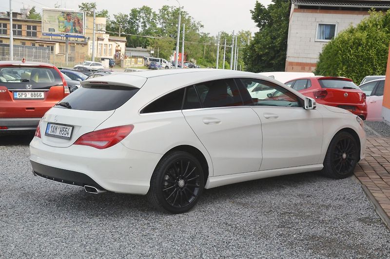 Mercedes-Benz CLA (2017) 220d 130kW AT / Bi-XENON - fotka 6 z 39