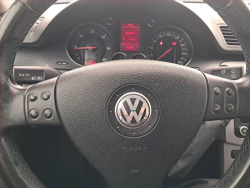 Volkswagen Passat (2006) 2.0 TDI, Tempomat - fotka 17 z 17