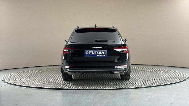 Škoda Superb 2.0 TSI DSG Sportline Combi - fotka 5 z 33