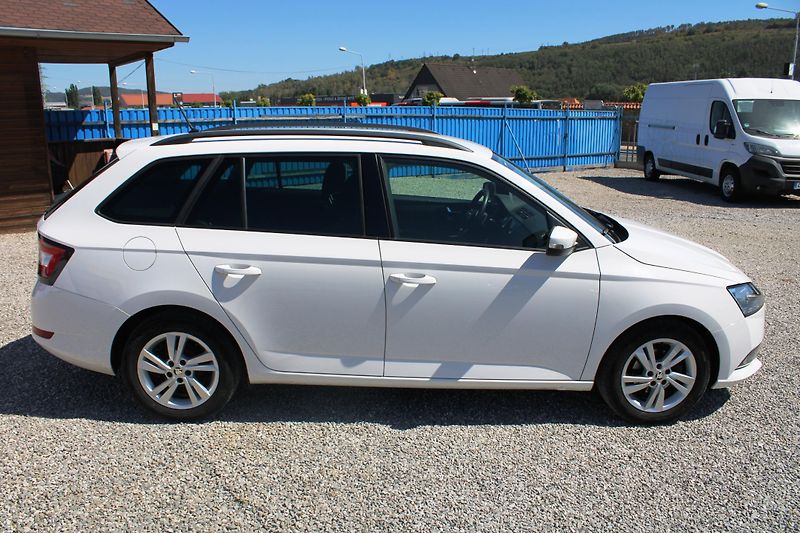 Škoda Fabia (2022) 1,0Tsi KLIMA TEMPOMAT EL.OKNA  - fotka 8 z 16