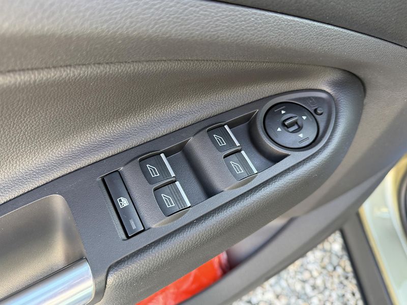 Ford Kuga 1,5 EcoBoost / 110kW  - fotka 10 z 50
