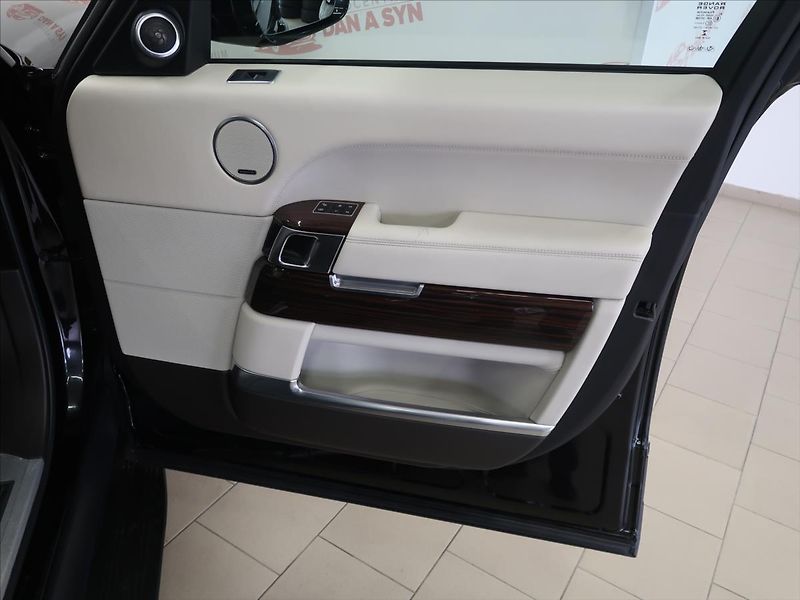 Land Rover Range Rover 4,4 SDV8 Autobiography, Max vý - fotka 12 z 36