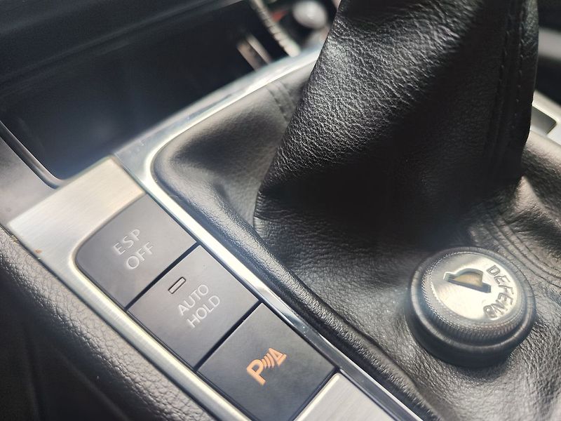 Volkswagen CC 1.8 TSI/118kW Sport - fotka 21 z 33