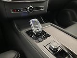 Volvo XC90 (2026) B5 AWD AUT DARK PLUS 7míst - náhled 38