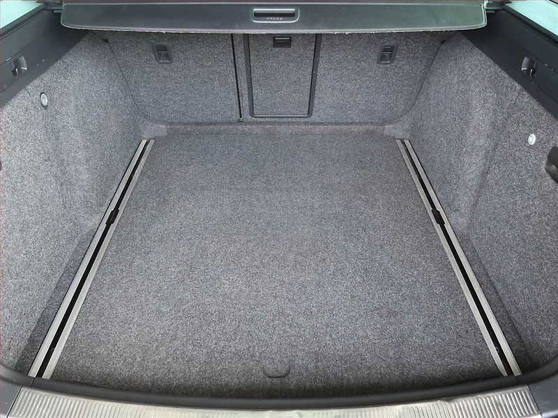 Škoda Superb (2010) 2.0 TDI, Automat, Navi, Xenony - fotka 14 z 15
