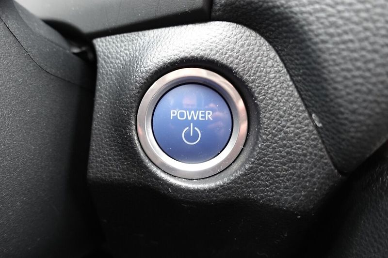Toyota RAV4 2,5 PHEV Plug-in Comfort 4x4 - fotka 31 z 35