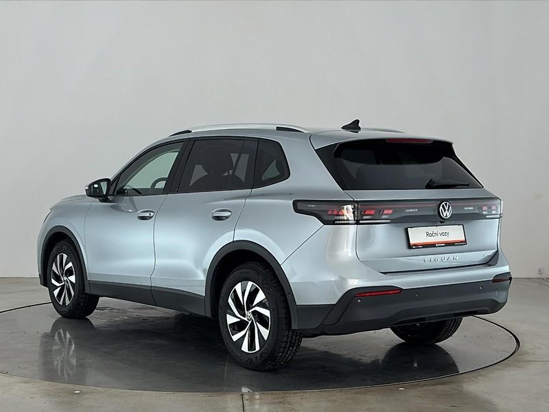 Volkswagen Tiguan Life - fotka 15 z 31