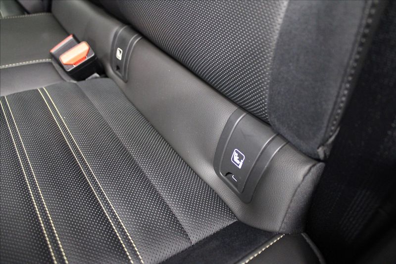 Renault Arkana 1,6 E-TECH Engeneering - fotka 32 z 42