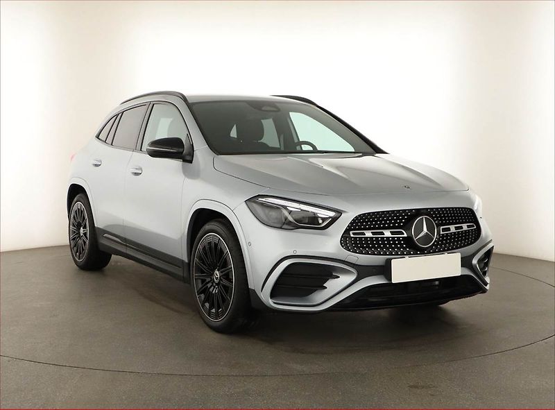 Mercedes-Benz GLA (2025) 200 d, AMG LINE, KEYLESS - fotka 1 z 19