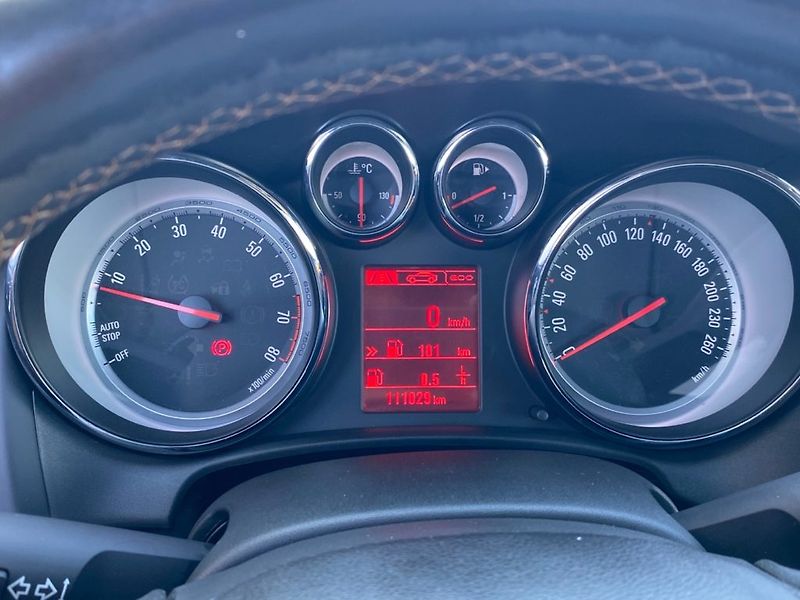 Opel Cascada (2015) 1,4TURBO(103kW)6-st.man Cosmo - fotka 14 z 36