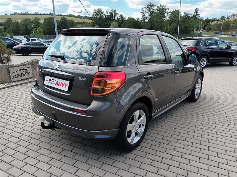 Suzuki SX4 1,6 REZERVACE - fotka 9 z 47