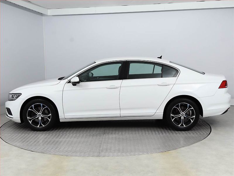 Volkswagen Passat (2020) Business 1.5 TSI, Serv.kniha - fotka 3 z 16