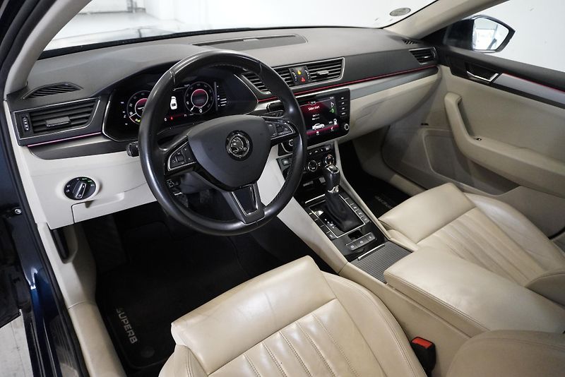 Škoda Superb (2019) 2.0TDi 110 kW, DSG7+ZIMNÍ SADA - fotka 21 z 35