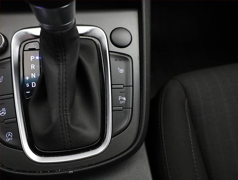 Hyundai Kona (2021) Business 1.6 T-GDI - fotka 14 z 18