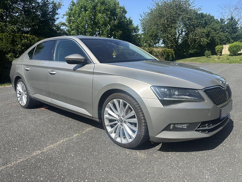 Škoda Superb (2016) 2.0 TSI 162kw Style REZERVACE - fotka 3 z 31