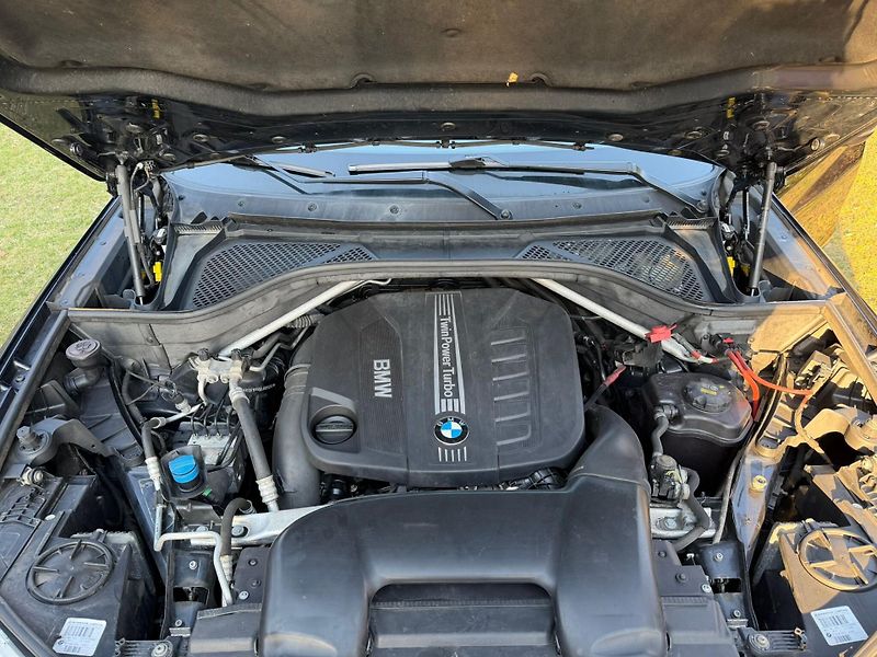 BMW X5 (2014) 4.0D 3.0 /230kW servis,rozvody - fotka 6 z 11