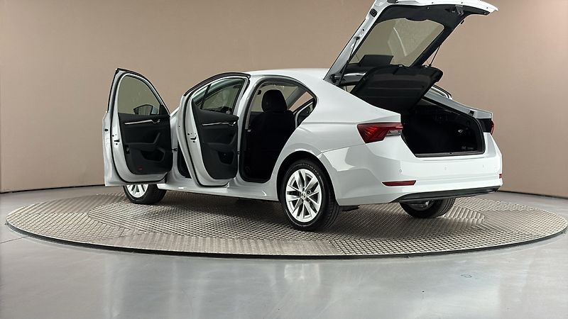 Škoda Octavia 1.4 TSI iV DSG Style - fotka 7 z 26