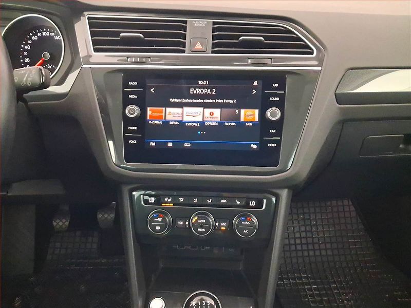 Volkswagen Tiguan (2020) 1.5 TSI - fotka 12 z 20
