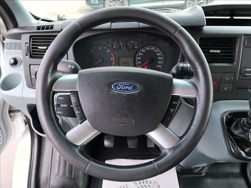 Ford Transit 2,2 TDCi,92kW,L3,6míst,tempoma - fotka 15 z 21