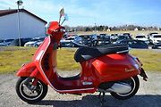 Vespa GTS Super 300 Rosso Coraggioso.