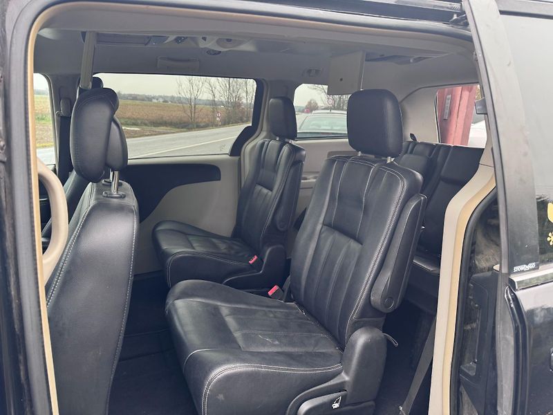 Chrysler Town & Country (2014) 3,6 RT Penta DVD 2014 - fotka 14 z 23